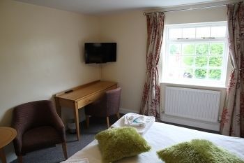 The Stuffed Dormouse Hotel Newport  Bagian luar foto